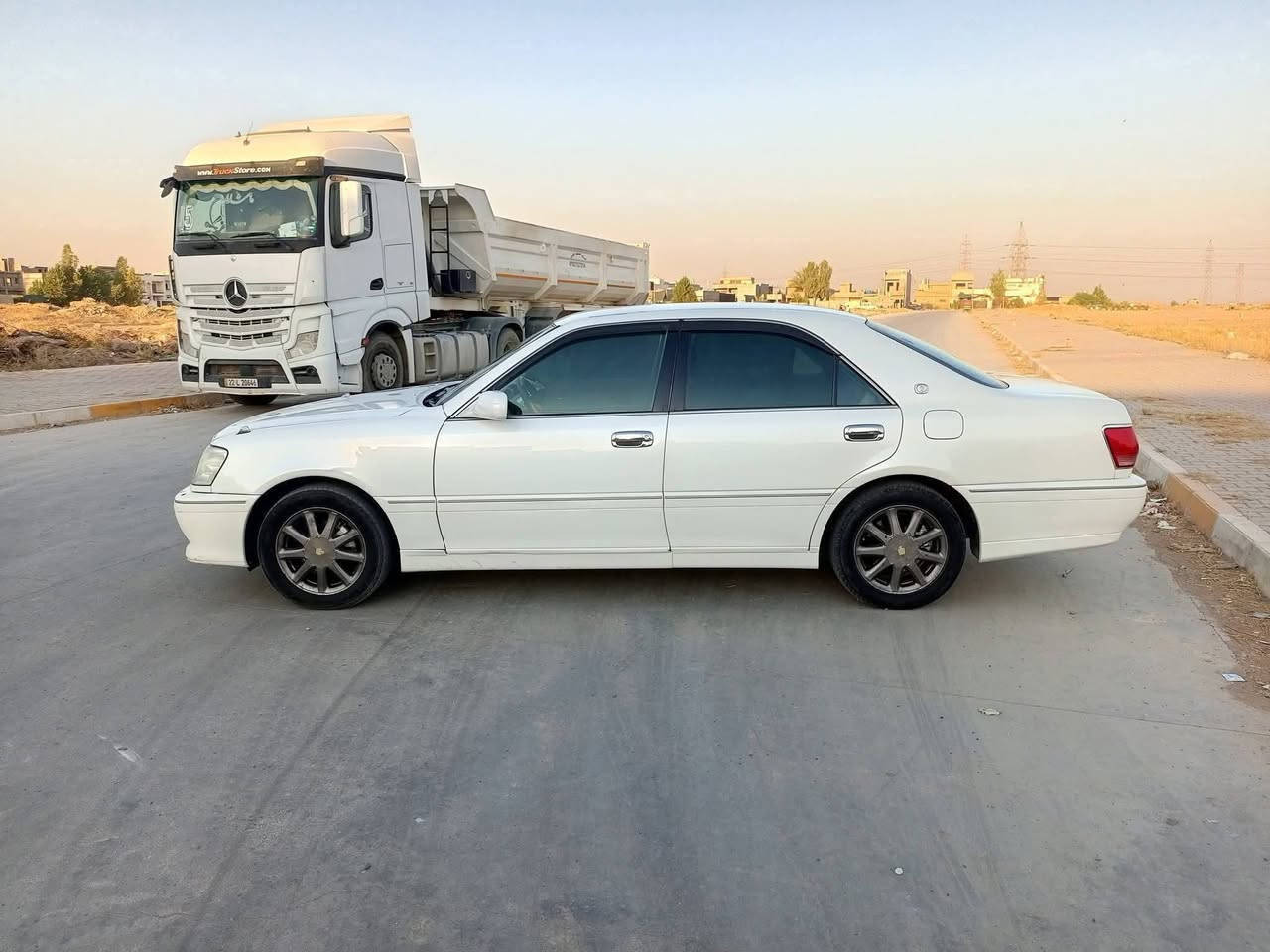 لسلام عليكم تويوتا ملكه 2003 رقم كركوك قرار 102 معامله كامله هزه جديده بس باقي على الگمرك شرط الوكاله فقط محرك D4 وشاصي  كير و صدر تايرات تبريد كله بشرط السياره بشرط مكفوله من الدعاميه للدعاميه من الصبغ والحادث والضربه سياره جاهزه ما بيها كل نقص وكلها على وضع البلاد للبيع او المراوسه حسب القناعه
السعر 86 وبيها مجال بسيط للشراي 
العنوان كركوك 
رقم الهاتف ***********
