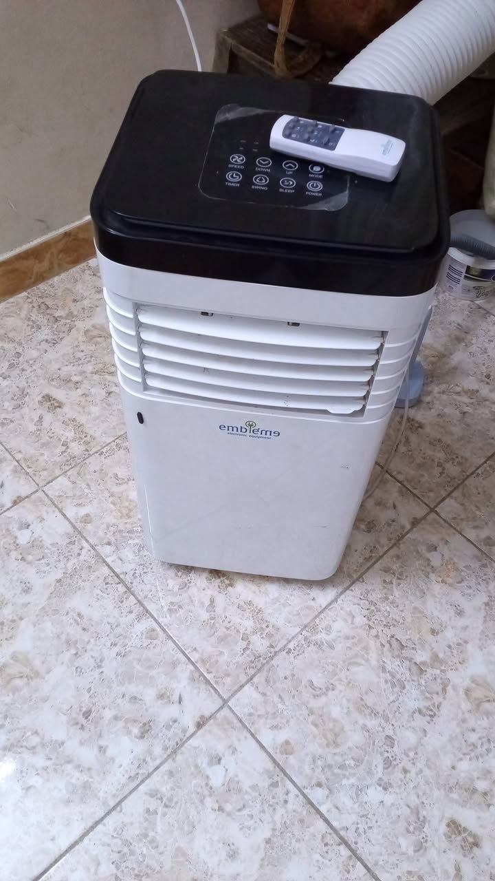سبلت داخلي جديد صار شهر من مشتريه نظيف  يسحب ٣ امبير على الفحص وعلى الضمان  سعر ب٢٠٠ مكانه حي الجامعة الشراي يتصل***********
مع العلم سعر الوكالة 290 الف 
و معو ضمان سنة من امبليوم
سبلت داخلي جديد صار شهر من مشتريه نظيف  يسحب ٣ امبير على الفحص وعلى الضمان  سعر ب٢٠٠ مكانه حي الجامعة الشراي يتصل***********
