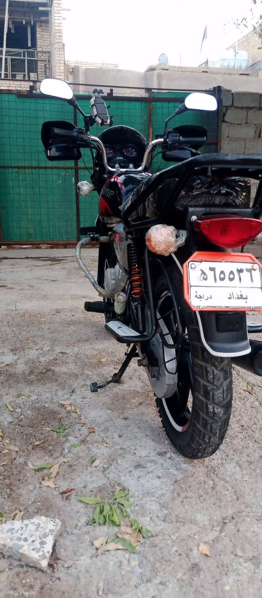 سلام عليكم دراجه بوكسر جبلي موديل 22 نازله بل 23 مرقم بغداد تحويل ثاني يوم دراجه كدام عينك نضيفه كلش مجفته تجفيت شركه باجاج واشرات مو سليكون جفتتها ووعفتها بعد محد طلع بيها يعني المحرك بس سحكته وهاهيه  سعرها 2250وبيها مجال حك الجيه كهربائيات كلها شغاله  ***********
