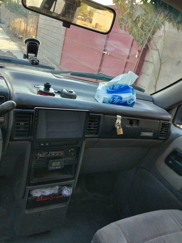 كليزر 1992 مشروع وطني محرك كامري بطاقه بنزين بي رقم انكليزي باسمي محرك وكير بشرط تحويل ووكاله اطارات نص عمر  سعر 40 ورقه بي مجال*********** كركوك, العراق
