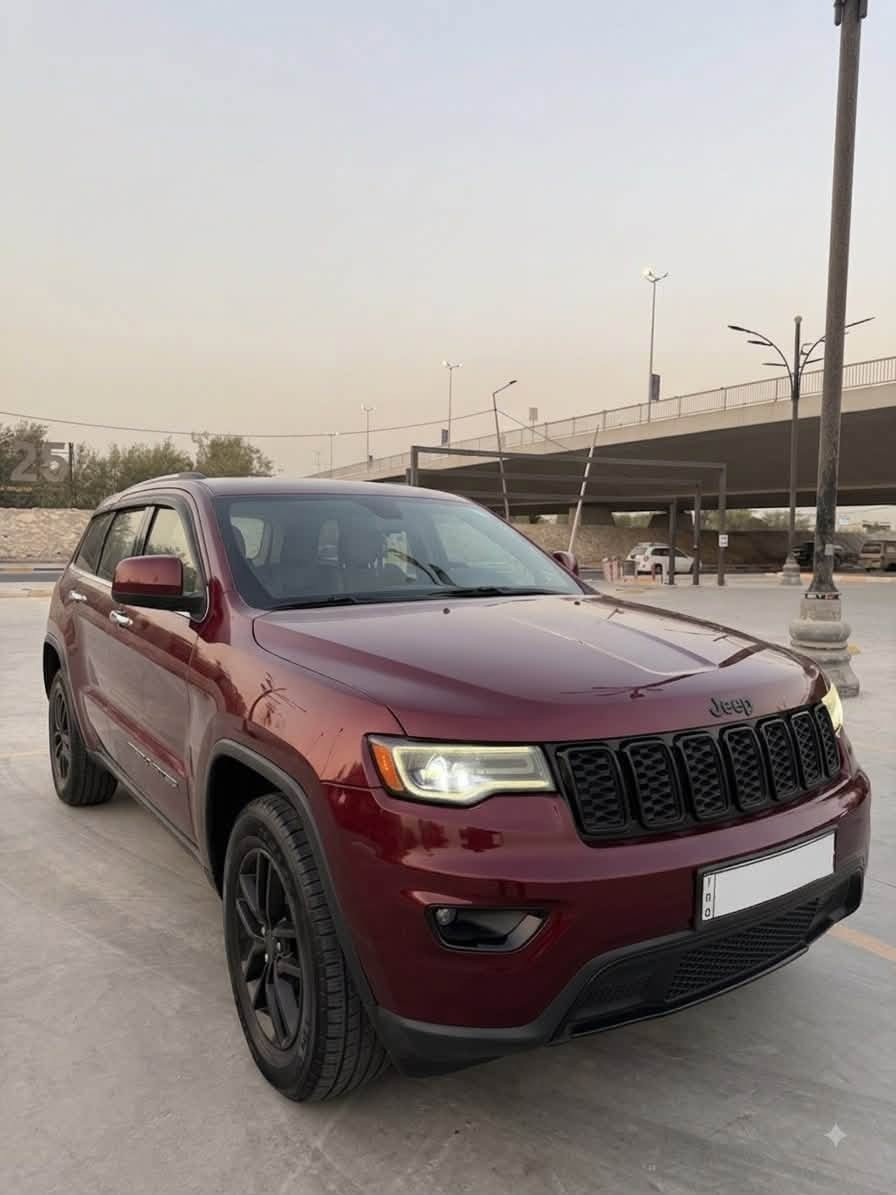 جيب جراند شيروكي  … 2020
🇺🇸 وارد أمريكي

🔹 محرك V6 3.6L

🔹 كير أوتوماتيك 8 سرعات

🔹 دفع رباعي 4×4

🔹 داخل جلد بيجي 

🔹 مقاعد أمامية كهرباء

🔹 شاشة كبيره 

🔹 كاميرا خلفية

🔹 حساسات أمامية وخلفية

🔹 مثبت سرعة 

🔹 مراقبة النقطة العمياء

🔹 تشغيل ودخول ذكي

🔹صندوق كهرباء

🔹 مازدات LEd

🛠️ الحادث: جاملغ وباب السائق .+ صبغ باب خلفي 

                    بارد بسيط مكانين بجهه الصدر 

🚘 السيارة جاهزة بدون نقص صدر امامي خلفي جديد 

تايرات جدد 
 
السعر 185 وبيها مجال 
***********
