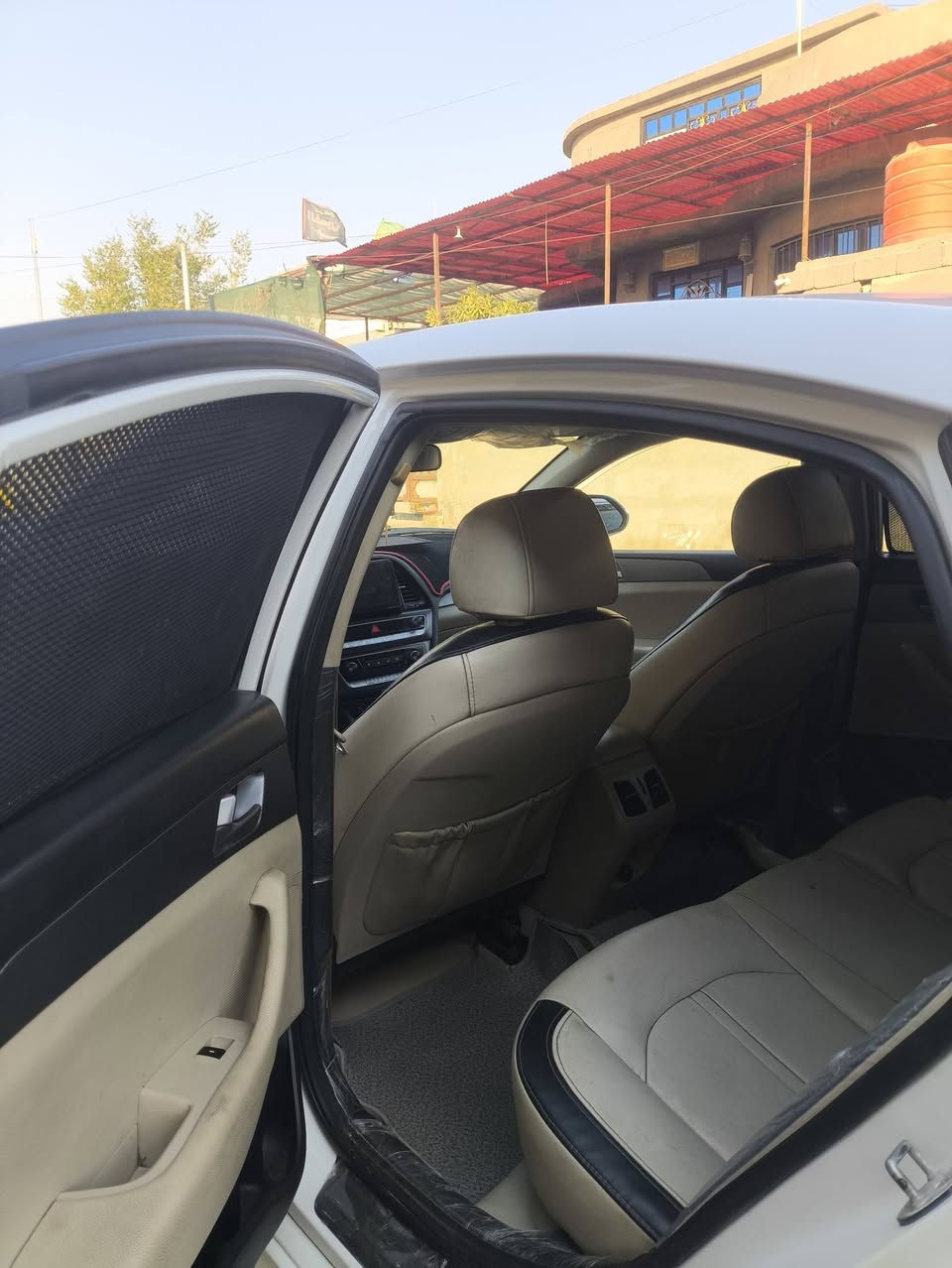 سلام عليكم سوناتا موديل 19 خليجي سياره نص فول مكينه 2400 سياره حلوه مال جناي ومحتاج واريد ابيع رقم أربيل سنويا منتهيه بيها قطعه وحده صبغ سعره 155 وبيها مجال رقمي *********** مكاني بصره
