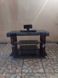 ميز تلفزيون • نظيف كلش • بيها مجال