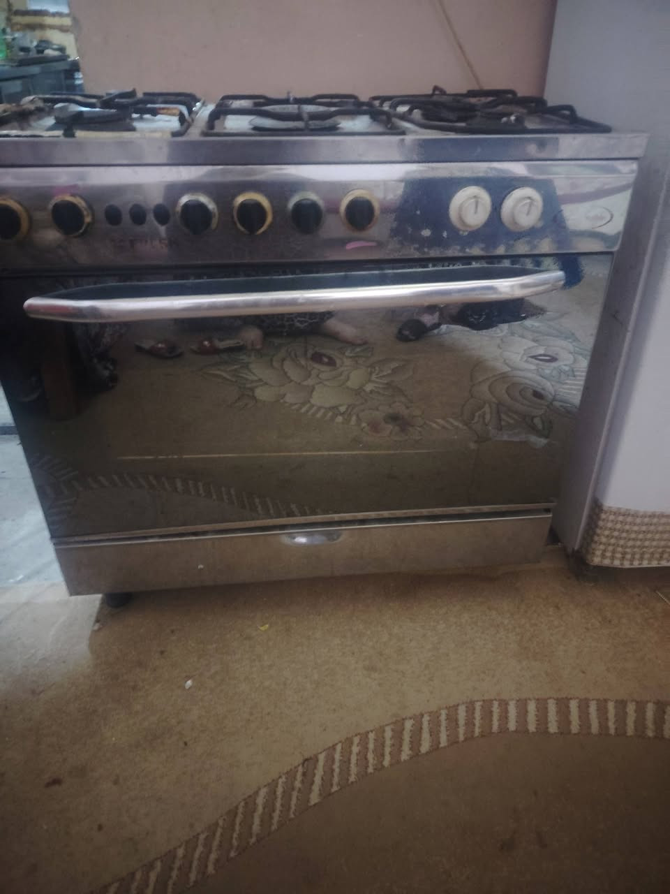 طباخ نضيف استيل كل عيب مابي ب٦٥ قفل الشراي يخابر ***********
