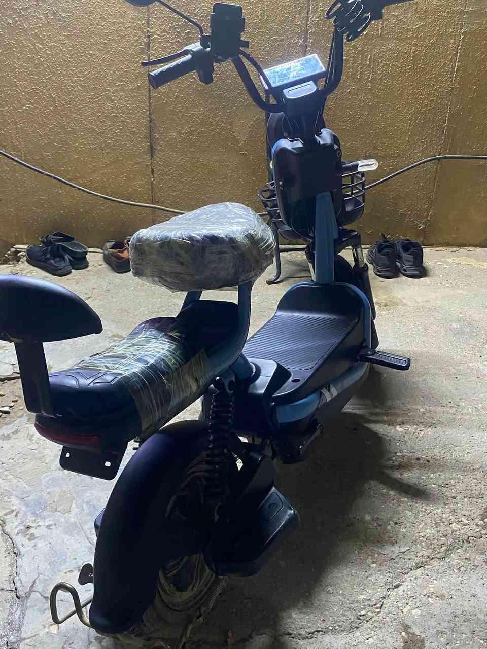 دراجه شحن للبيع 4بطاريات ملف واحد الدراجه نضيفه 3 سرعات أقصى حد لل60 السعر 300 بيهه مجال مكان واسط مزرعه الصويره حسينية سيد الشهداء الرقم الهاتف  
***********
***********
