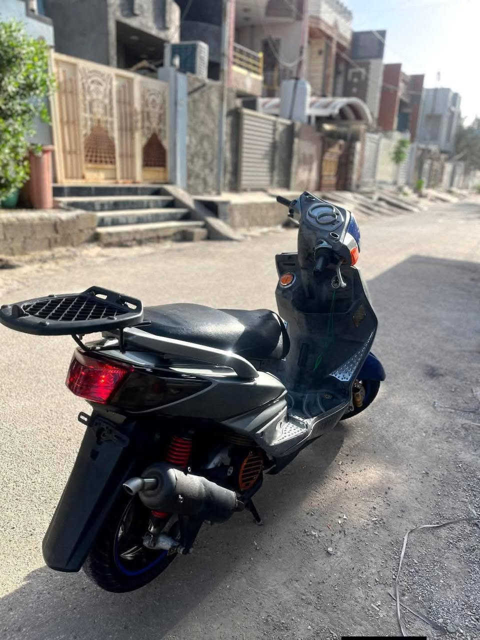 السلام عليكم ب900✔️
دراجه سكنس فحل كابريتر كوري للبيع مال رمبه صارله4اشهر فول نصبه نضافه90٪ مزوده مكينه58ونص من 
الخارج مكينه كفاله عامه سبانه ما ممدوده عليه كفر بلادي اصلي مختم ختم واحد ويه المكينه دراجه ناعمه عليه صدر رياضي جمس✅فج رياضي frendo⚡صينيه رياضي لايت زنون ابيض صالنصه رياضي صجميه🔥خرز رياضي  قبق بانزين رياضي قبق فلاوين رياضي دوسات ارضيه ستيل دراجه بيه نواعم حلوه السعر 900وبيه مجال للشراي 
عنواني ديالى بعقوبه المفرق قرب فلكه نهوده للاستفسار***********متواجد عل نت هم
