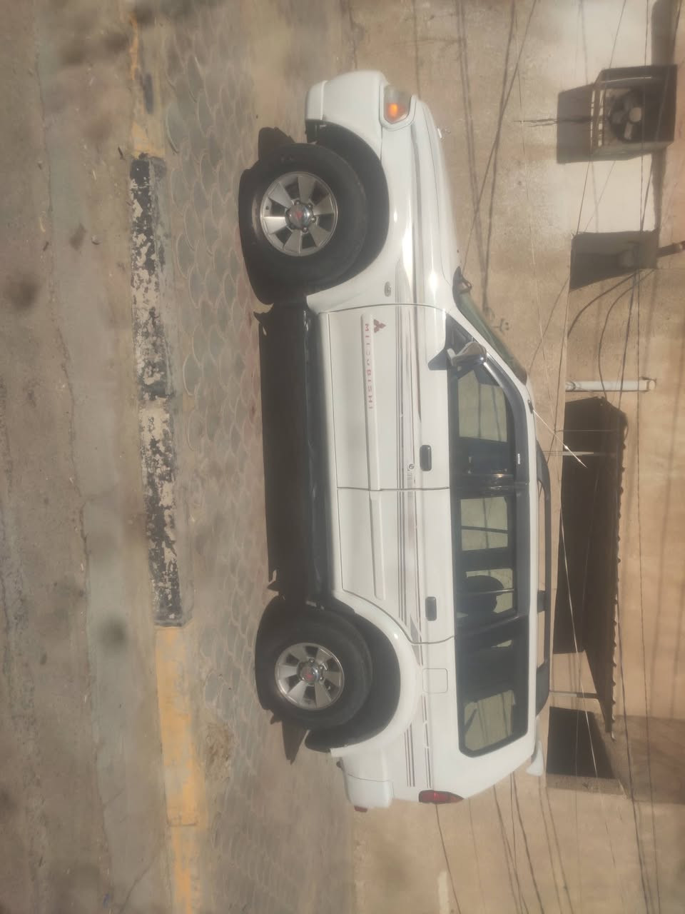 السلام عليكم للبيع سيارة ياباني ناتيفا مستبوشي دفع رباعي فورويل
مديل ٢٠٠٧
باسمي بغداد دولي رقم مميز
تبريد ثلج
حدادية جيدة
دواخل نظيفة كهربائيات شغالة وخير من الله
محرك لا تبخير ولا تنقيص
حماوة ثابتة
بيها صبغ اجراد قطعتين. 
مكاني كربلاء حي العامل
السعر ٩٥ 
السيارة جاهزة عائلية سفر وخير من الله أمانة الله ورسولة مالت جناي. 
بييع فقط نقد. 
الشراي يتصل ***********
