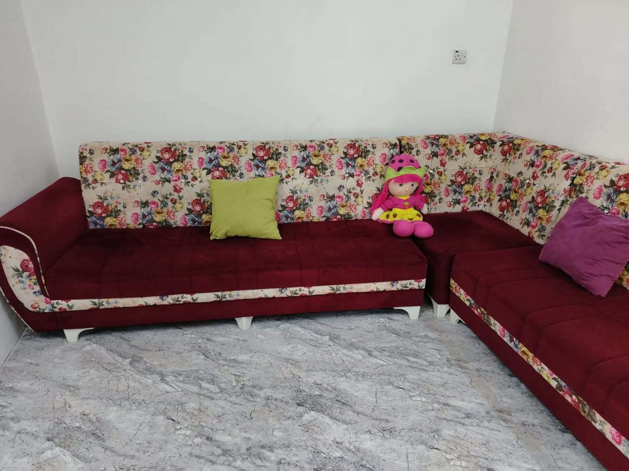 طخم ديوان كامل اصلي نضيف كلش للبيع سعره 200 الف مكان كركوك رحيم اوه *********** كركوك, العراق

