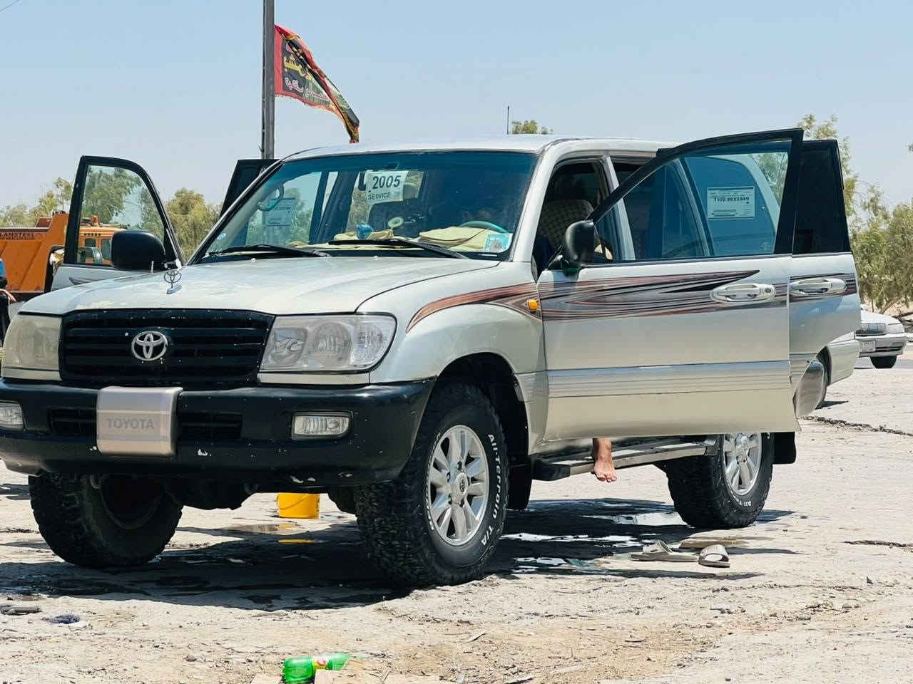 سلام عليكم مونيكه البيع مديل 2003 مزايده ورزاره الداخليه  مصبوقه جماليه فقط  محرك بانزين بيه خيط بخار بسيط كير جديد تبريد شقال  كهربايت جاهزه دبل تانكي  تخم تاير   السعر 80$  العنوان النجف  البراكيه  رقم الهاتف ***********
