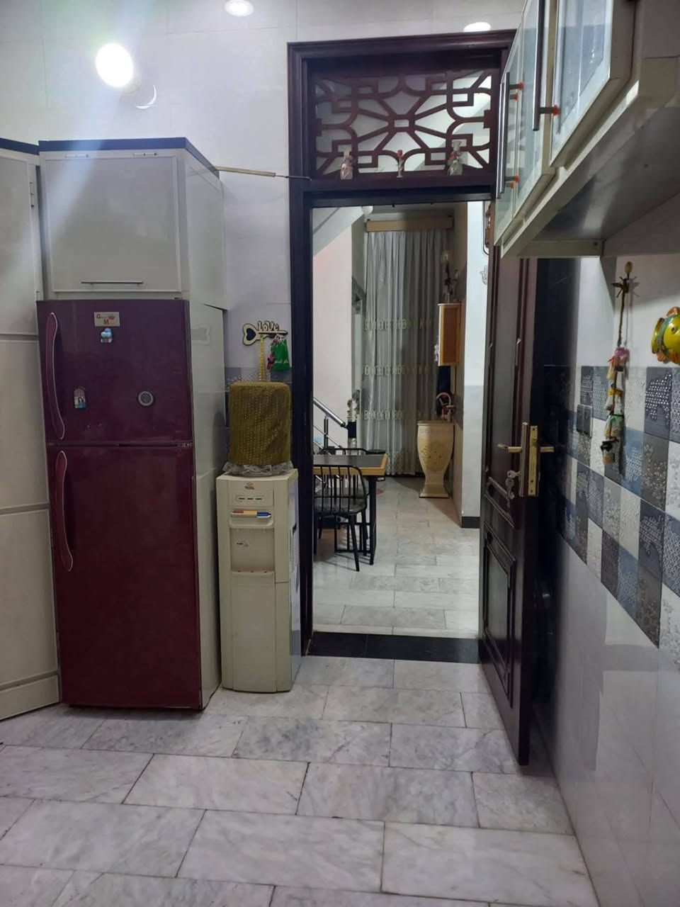 🏠 / دار للبيع مساحة 100 م    (طابو صرف)واجهه 7.75 نزال 13  شبه مربع             
🧱 الدار ((ركن)) متكون من طابقين بناء ٢٠٢٢                 
الطابق الاول/ استقبال + هول +مطبخ+ غرفة نوم +مجمع صحيات.
الطابق الثاني /(2) غرف نوم   مجمع صحيات.بيتونه  
🌎 الموقع /  حي المحاربين ..شارع مطعم الامراء (( ركن  ))  موقع مميز  
للأستفسار اكثر  مراجعة 
#مكتب_الحسيني_للعقار_ بداية شارع الحسينية من اتجاه شارع 60 مقابل اسواق سيد ماركت ثالث بنايه على اليسار او الاتصال 
 *********** واتس+اتصال
***********
