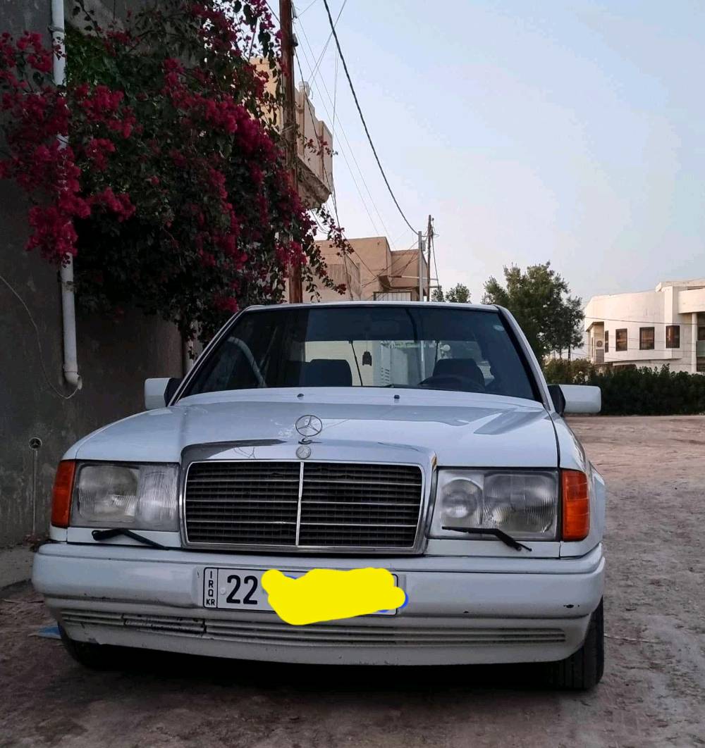 مارسيدس دب 1986 ، محرك فيفيتي 3000 ياباني ... حدادبه جديده خلفيه واماميه ... تبريد شغال . بأسمي السياره رقم اربيل ...السعر 55$ .
مكاني بابل ، مركز .