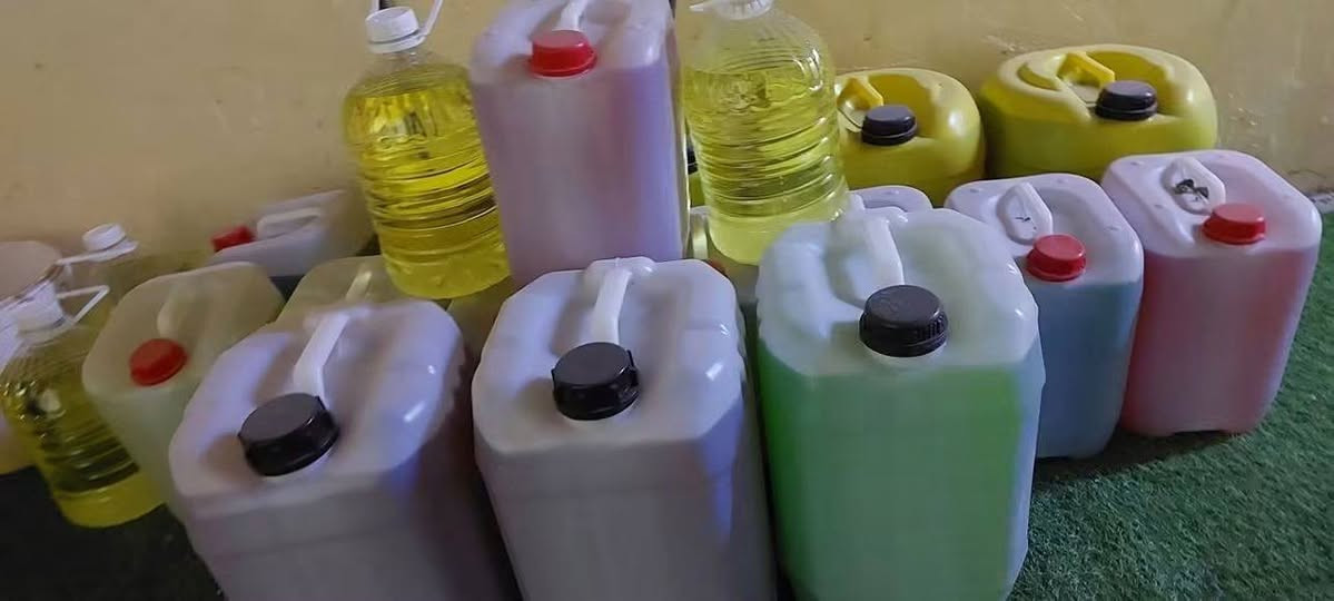🛢️✨ جيلكان زاهي الأصلي… جودة تستحق الثقة! ✨🛢️

نقاوة مضمونة، أداء ممتاز، وأسعار مناسبة للبيت والمحل 👌

🔹 جيلكان 20 لتر – درجة أولى: 12,000 دينار
🔹 جيلكان 10 لتر: 7,000 دينار
🔹 دبّة قاصر ملابس: 3,500 دينار
🔹 دبّة معطر عام 2 لتر: 2,000 دينار فقط
🔹 سائل غسيل ملابس 14 لتر: 12,000 دينار
🔹 قاصر ملابس أسود: 2,000 دينار

💯 جودة مجرّبة وأسعار منافسة
🏠 مناسب للاستخدام المنزلي والتجاري
🚚 التوصيل متوفر حسب الاتفاق

📍 الموقع: المسيب

📞 للحجز والاستفسار:
***********
***********

🔥 لا تفوّت العرض… اطلب الآن واستفد من السعر!
