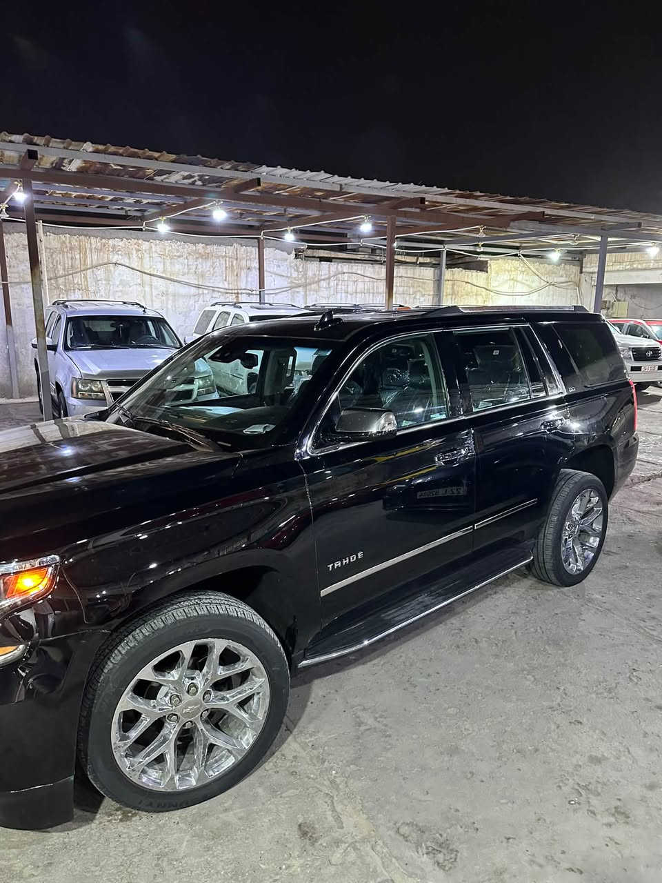 تاهو مديل 19اصل فول مواصفات LTZ
وجاهزه من كلشي 
سيارة مابيها حادث بابين سرقه من امريكا وهنا صار بيها صبغ بل جاملغ صفحه سائق فقط سيارة فول من كشنات تبريد تدفئه مكينه وكير خير من الله مكفول وتخم تاير وحداده جاهزه كلش بسمنه تحويل ثاني يوم
السعر295$
استفسار واتساب***********

