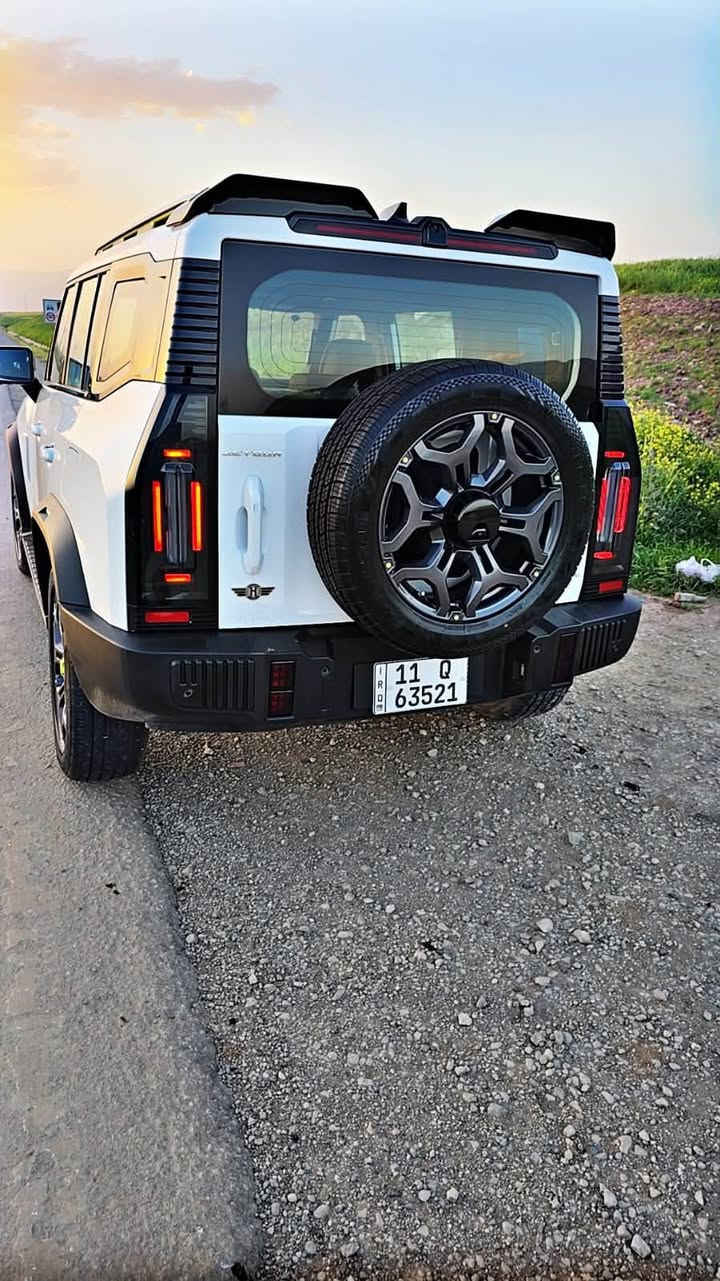 جتور T2 2.0L LUXURY PLUS
الموديل: 2025 
المحرك: 4 أسطوانات L2.0 تيربو 254 حصان حقن مباشر
ناقل الحركة: اوتوماتيكي من 8 سرعات 
العداد:  39000قابل لزياده 
استهلاك الوقود: 8.83 لتر لكل 100 كم

الضمان الأساسي: 6 سنوات وعداد كيلومترات مفتوح 
رقم الهاتف ***********

المواصفات
* نظام دفع رباعي متطور من BorgWarner 
* إطارات قياس 20 إنچ
* فتحة سقف بانوراما
* مقصورة الركاب من الجلد الفاخر
* مقعد السائق والراكب كهربائية
* مقاعد السائق والراكب مزود بذاكرة لحفظ 3 وضعيات الجلوس
* مقعد السائق مساج
*مقعد السائق مبرد ومدفاء
*مقعد الراكب مبرد ومدفاء
*عروض ضوئية وموسيقية استعراضية متعددة
* كاميرات محيطية 540 درجة
* شاشة التحكم بقياس 15.6 إنچ
* شاشة القيادة بقياس 10.25 إنچ
* نظام أبل كاربلاي وأندرويد أوتو
* نظام أوامر وتحكم صوتي
* نظام صوتي متطور 12 سماعة من Sony 
*رادار تفاعلي
* تحذير مغادرة المسار
* نظام القيادة شبه الذاتية
* نقطة عمياء
* نظام التحذير من التصادم الأمامي و الخلفي
* إنارة محيطية
* إنارة ترحيبية
* المرايا الجانبية قابلة للطي كهربائياً ومدفئة
* شاحن هاتف لاسلكي سريع
* خاصية إغلاق الشبابيك وفتحة السقف عن بعد
* مصابيح أمامية أوتوماتيكية زينون مع مصابيح نهارية LED
* التكيف التلقائي مع الضوء القريب والبعيد
* الشباك الامامي مع شعار جيتور مضاء
* مسند الذراع الوسطي مع ثلاجة
* دخول ذكي (بصمة)
* تشغيل عن بعد
* دوسات جانبية
* نظام تقليل الضجيج النشط
* نظام إيقاف وتشغيل المحرك التلقائي
* صندوق شفط
* نظام الفرامل اليدوية الاوتوماتيكي Autohold
*  وضعيات قيادة متعددة للطرق الوعرة
*6 وسائد  هوائية
