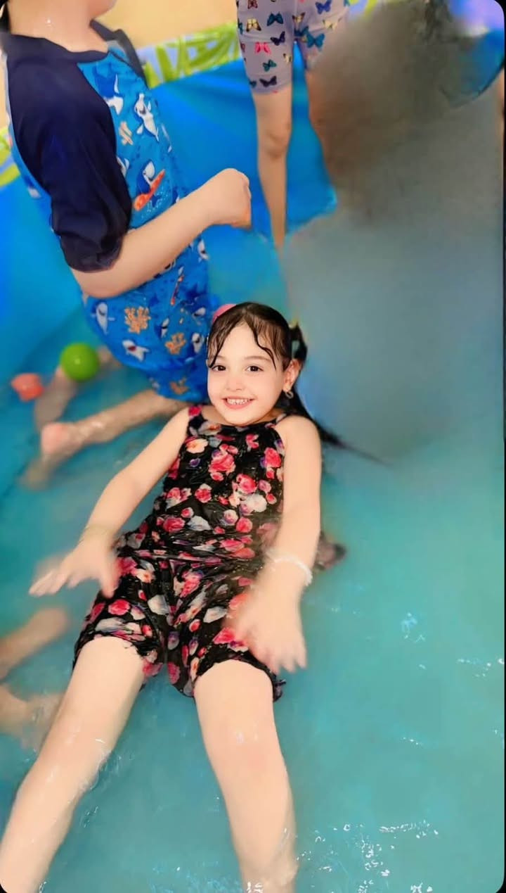 “اليوم كان يوم مميّز للأطفال في مسبح الروضة، مليء بالفرح والضحكات البريئة، لحظات حلوة رح تبقى بقلوبنا.” روضة و حضانة بشائر الخير الأهلية￼ العنوان //￼
‏بغداد/ الحرية الأولى شارع المختار قرب مدرسة حليمة..
‏للاستفسار مراسلة الصفحة أو الاتصال على الرقم
    📞***********
