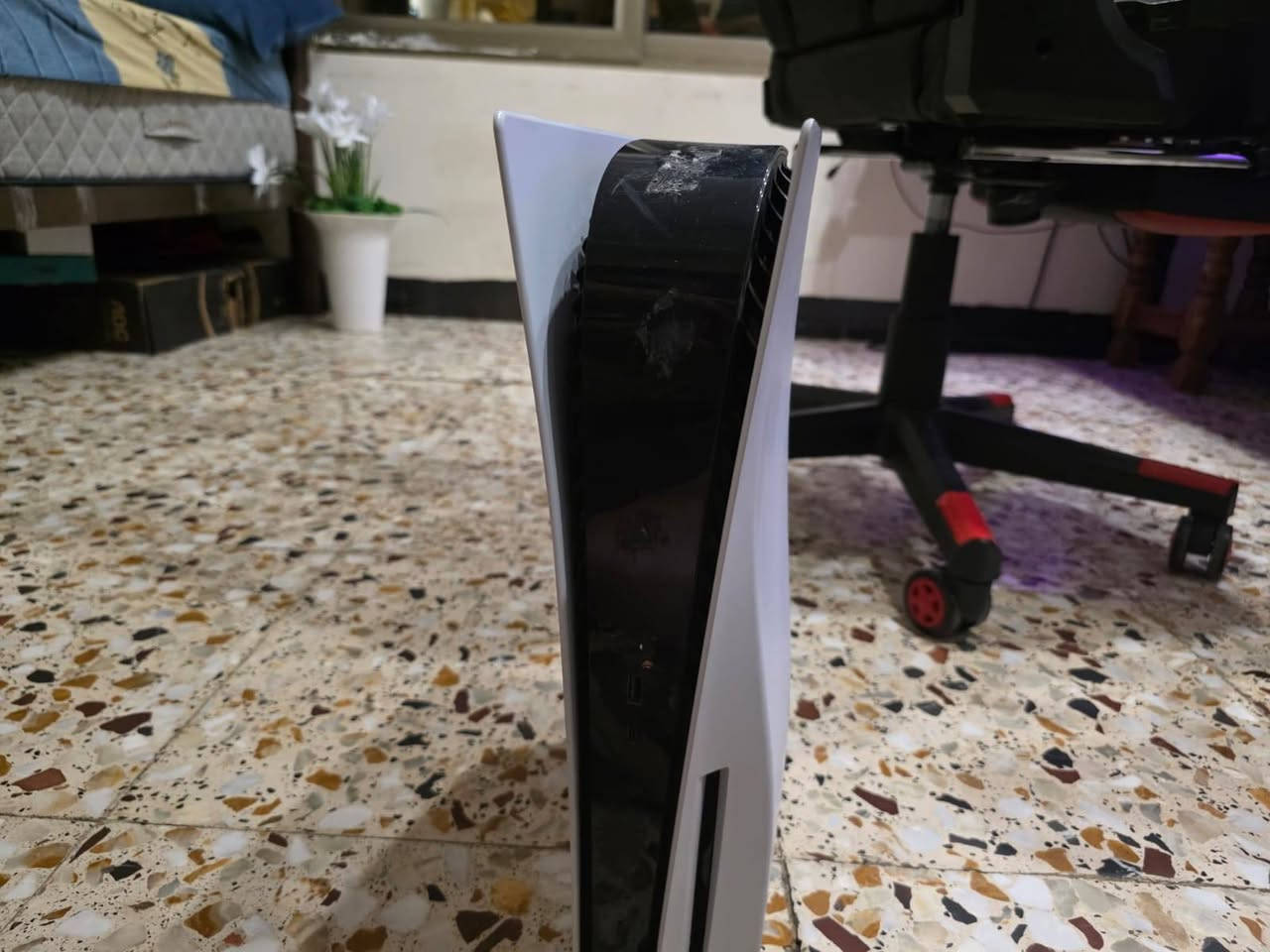 سلام عليكم عندي بلي 5 فات نضيف جدا احدث نسخه بالفات اونلاين 🎮استعمال قليل جدا

الجهاز كامل ملحقات
جوستك الاصلي
كيبل HDMI الاصلي
قاعدة الاصلية
ما مفتوح ابد

السعر ٦٥٠ قفل
مكاني بغداد 
للاستفسار ***********
