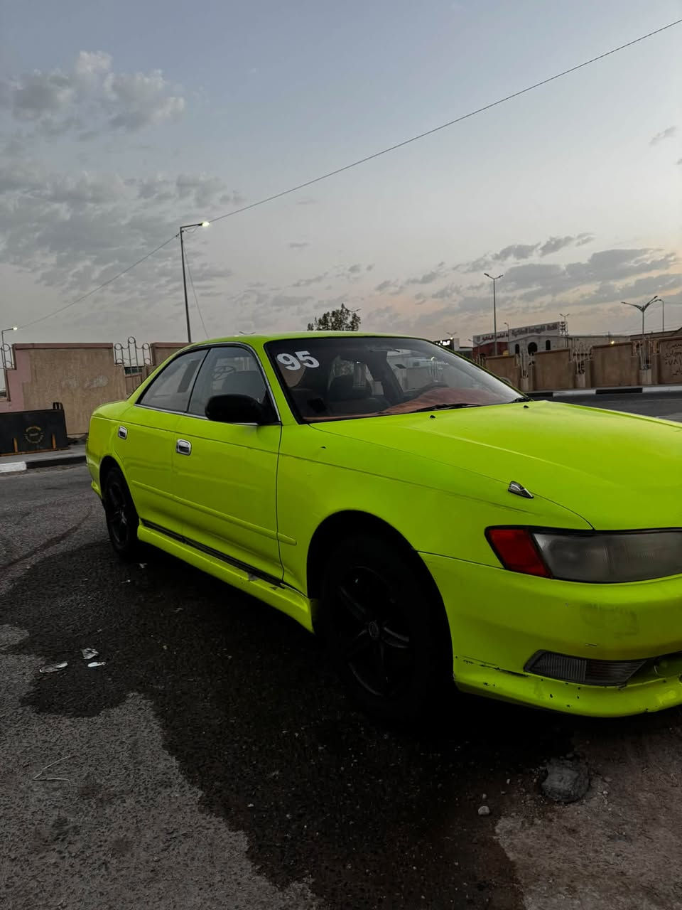 مارك نفخ موديل 95 مكفوله من الضربه والكص والنقل والعيب الشرعي والاصوليات تبريد شغال يحتاج فقط غاز صبغ جماليه  مكينه وكير ونجي رقم بغداد تحويل ثاني يوم علماً ان السياره بيها كازكيت 
السعر 42 العنوان البصره 
*********** الاستفسار

نص مكتوب في الصور:
- 95