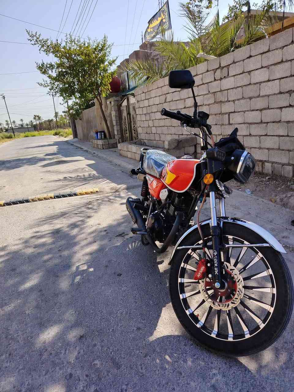 دراجه ٢٠٢٥ نضيفه مكينه مكفوله
ضاغطه وزنجيل كلش راقيه 
وياهه غراض كامله مال دلفري 
فول نضافه 
السعر ٨٠٠
***********
