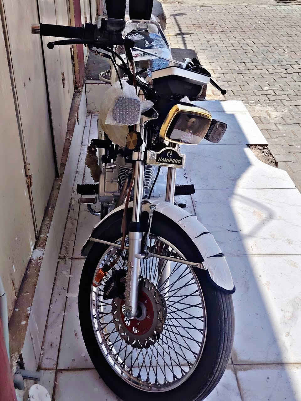 س ع ماطور اربعه كير سونيك الأصلي باب اول نضيف كلش محرك كير كهربائيات دشبول إلكتروني كامل شغال مابي اي نقص جاهزه الدرجه موديل موديل 24 الشراي يجي خاص رقم موبايل *********** المو شراي لا يكسر بل سعر الدراجه كله وضع بلاد مال شركه منفيس كامل ويه السعر 650 بي مجال
