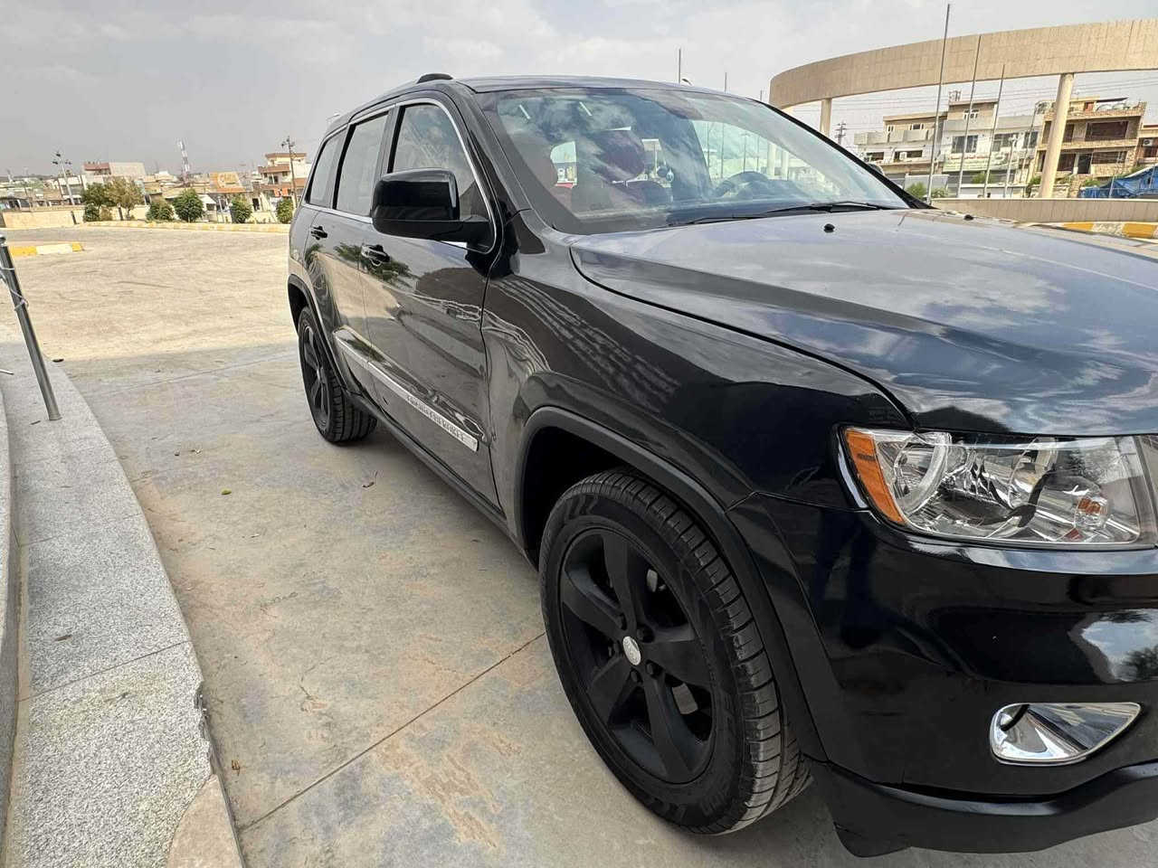 سلام عليكم 
جيب لاريدو موديل ٢٠١١   ٦ سلندر كير محرك ما بي عيب تبريد تايرات حدادية امامي خلفي ما بي عيب  السياره صبغ عام تعديل  قليل راس الشاصي الامامي فقط سنويه منتهيه  
السعر ١٠٥ مكان سياره كركوك 
مو شراي لا تخابر  *********** كركوك, العراق
