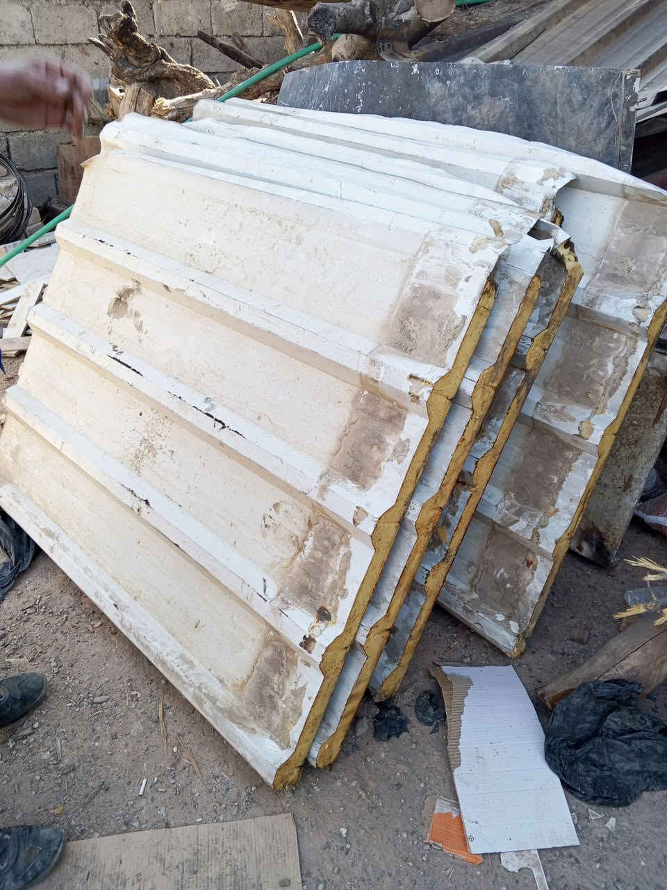 للبيع  الطول145ونص
العرمتر الاستفسار اتصال على 
الرقم  ***********
***********
