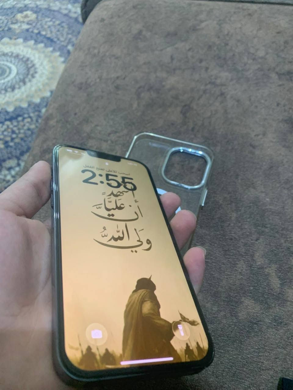 السلام عليكم ايفون 13برو ماكس ذاكره 256 لون بحري مبدل شاشه اصليه فيس ايدي شغال وبطاريه وكاله 100السعر خاص ***********
