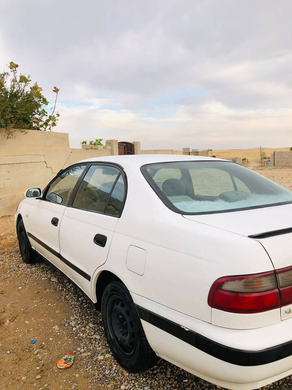 السلام عليكم
فرخ بطه موديل 1994 اصلي يسار 
رقم دهوك الجديد شرط التحويل
محرك وكير شرط حجم المحرك 16
تبريد ثلج شغال مضومه جديده 
طخم تواير جديد البارحة شديتهم 
شاشه وكامره وقفل مركزي سياره جديده بمعنه الكلمه السعر 60 
***********
***********
