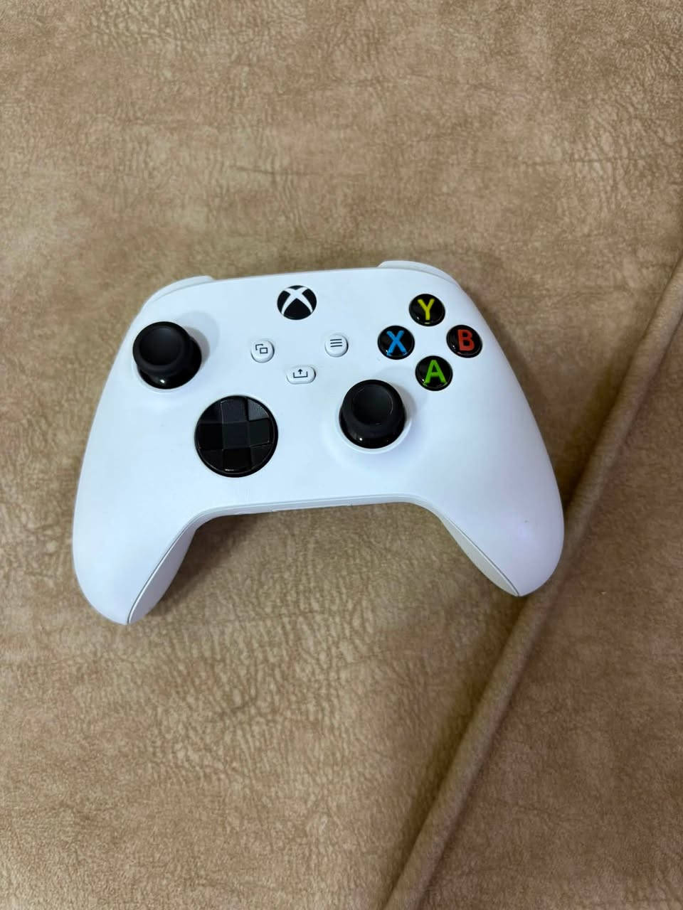 Xbox series X 
استعمال قليل اخو الجديد
مع كامل الملحقات 
السعر مراسلة خاص 
او الاتصال بالرقم 
***********
