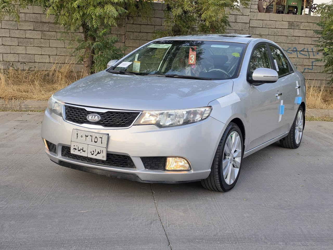 السلام عليكم للبيع كيا سيراتو 2012خليجي  لون رصاصي كفاله بدون صبغ بيه بارد بسيط بدون ضربه فول مواصفات عدا لبصمه 120 الف حقيقي ماشيه جديده لوك مواصفات سلايت حساس خلفي ويل 17حجم 5ويل داخل اسود ومطرز احمر شفتات ستيرن تحكمات ستيرن جهتين مرايات شفط يدات نيكل اشاير بلمرايات تبريد لمس 4دسك مواصفات كلش حلوه سياره جاهزه وجديده محرك 1600دوش كير محرك تبريد كله بشرط مامفتوح برغي تبريد ثلج صدر امامي خلفي جديد لوك تخم تايرات جديد الاصلي سبير عدا سويجات ثنين شركه دهن فلاتر كله جديد  رقم سليمانيه تحويل بنفس ليوم مكان السياره ب #السليمانيه السعر ب100ورقه وبيه مجال الشراي يخابر بيع فقط ***********
