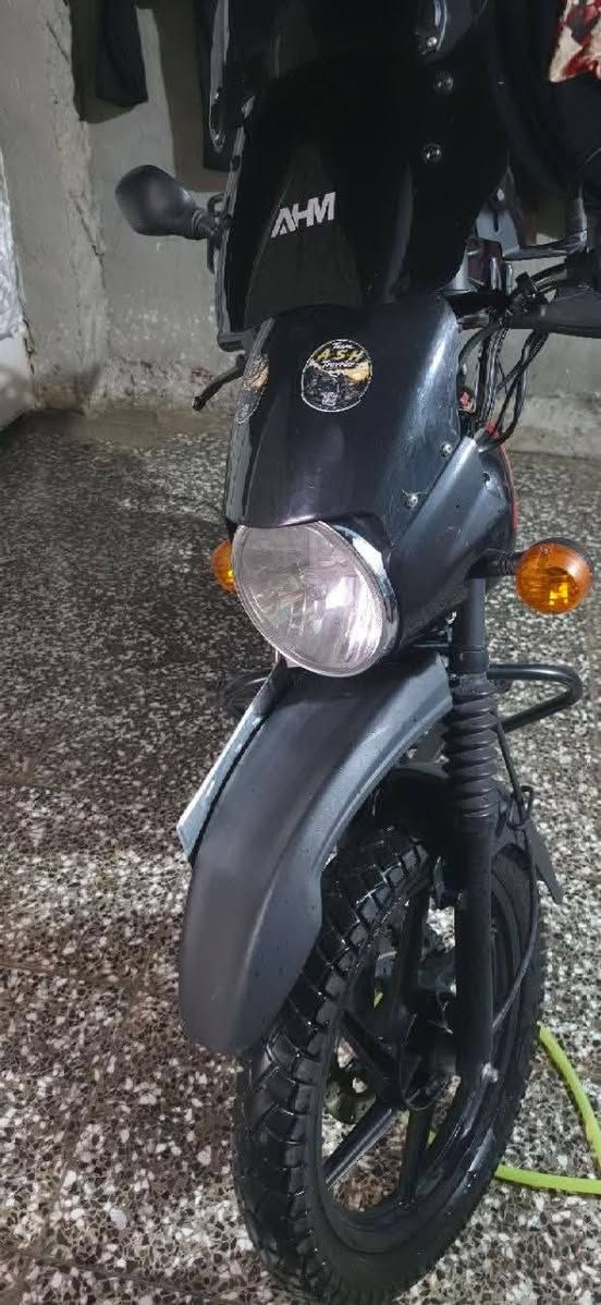 بوكسر موديل 23نازله 25 برغي واحد ما مفتوح بيه تايرات جوبلس لايت زنون مقعد طبي سيبايه متحركه وتجوه ستاند جامه كبيره وجامه صغيره ماشيه 33الف مكاني بغداد حسينيه الإستفسار لاتصال على رقم***********
