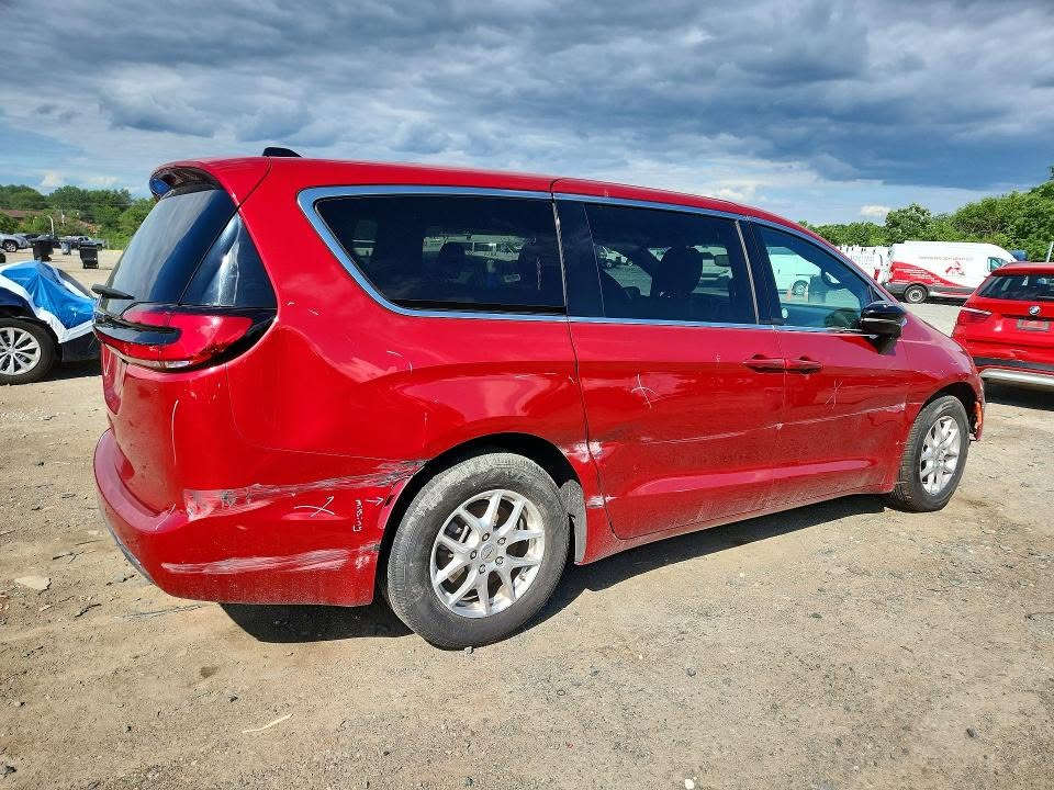 🛑عرض خاص 🛑عرض خاص‼️‼️‼️
نوع السيارة:2025 CHRYSLER PACIFICA SELECT
نوع الضرر : كما موضح في الصور
رقم اللوت :57310926
 تاريخ المزاد: بيع مباشر
السعر :145ورقة فقط

الكمرك صار ويانه عالفاتورة💖
🚘🇺🇸 سيارتك من المزادات الأمريكية… بأمان وثقة وشفافية

شركة السنايا أوتو شركة عراقية رسمية ومسجّلة في جميع دوائر الدولة منذ عام 2010، ومتخصصة باستيراد السيارات من جميع الولايات الأمريكية، ووكيل حصري لأغلب شركات الشحن العالمية.

نقدّم للزبون خدمة متكاملة تبدأ من اختيار السيارة وفحص تاريخها، مرورًا بالشراء والشحن والتخليص الجمركي والتصليح، ولغاية استلامها بكل أمان.

🎁 تقرير CARFAX مجانًا قبل الشراء
للتأكد من تاريخ السيارة، وقراءة العداد، والحوادث المسجّلة، وعدد المالكين قبل اتخاذ قرار الشراء.

🚢 شحن عالمي موثوق
نوفر خيارات شحن آمنة وأسعارًا تنافسية، مع متابعة مستمرة للسيارة حتى وصولها.

🔧 خدمة تصليح متكاملة
تصليح السيارات بأعلى معايير الجودة وبأنسب الأسعار، تحت إشراف فريق متخصص يهتم بأدق التفاصيل.

🛃 تخليص جمركي أصولي
تخليص السيارات من جميع المنافذ الحدودية، وتسجيل المعاملة على المنصة الرسمية، واحتساب الرسوم الجمركية على سعر الفاتورة الرسمية.

✅ شركة رسمية ومسجّلة منذ عام 2010
✅ وكيل حصري لأغلب شركات الشحن العالمية
✅ تقرير CARFAX مجاني قبل الشراء
✅ عرض أضرار السيارة وتفاصيلها بكل وضوح
✅ إجراءات رسمية وموثّقة تحفظ حقوق الزبون
✅ متابعة المزايدة والشحن حتى وصول السيارة
✅ تصليح بأعلى جودة وأنسب الأسعار
✅ تخليص جمركي من جميع المنافذ الحدودية
✅ استيراد من جميع الولايات الأمريكية

📍 المقر الرئيسي – بغداد:
المنصور، تقاطع سيد الحليب باتجاه المأمون، مجاور جامع المأمون
📞 ***********
📞 ***********

📍 فرع الموصل:
📞 ***********

📍 فرع البصرة:
📞 ***********

📍 فرع كركوك:
📞 ***********

🔜 قريبًا افتتاح فروعنا الجديدة في:
📍 كربلاء المقدسة
📍 النجف الأشرف
📍 الديوانية
📍 الناصرية

السنايا أوتو — نختار، نفحص، نشتري، نشحن، نخلّص ونصلّح… وإنت تستلم سيارتك براحة وأمان.

خبرة منذ عام 2010… وثقة تمتد من المزاد حتى باب بيتك. 🤝🇺🇸➡️🇮🇶

#السنايا_أوتو #كارفاكس_مجانا #مزادات_أمريكا #استيراد_السيارات #وارد_أمريكي #شحن_عالمي #تخليص_جمركي #تصليح_السيارات #سيارات_العراق

نص مكتوب في الصور:
- 57310926X