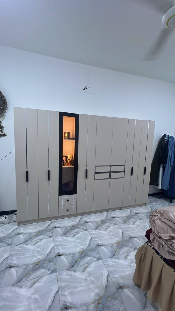 غرفه تركيه للبيع الصور واضحه كبالكم سعرها 750وبيها مجال ***********
