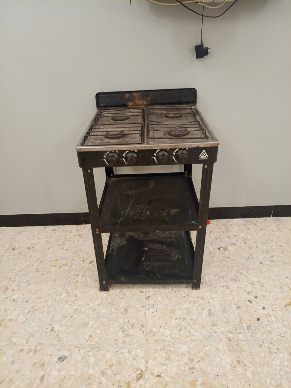 بغداد العبيدي • طاولات