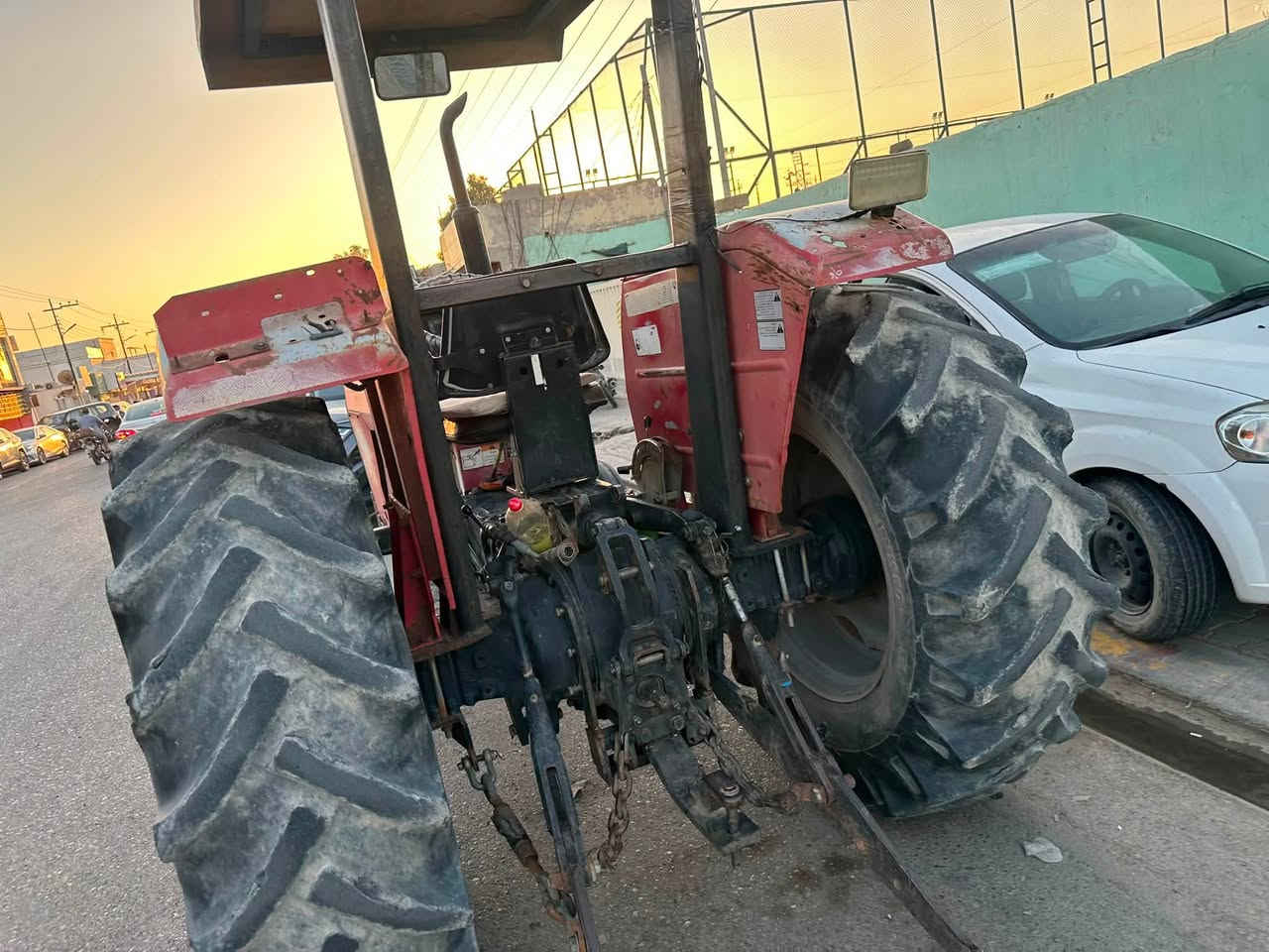 السلام عليكم
ملاحضه: مكلف بل نشر 

 يوجد تركتر جديد معمر جديد صدرو كبل 10 أيام شديتو تايراتو كلهن جدد تريد معا ملحقاتو تريد وحدو ملحقاتو خرماشه وبذاره ومقطوره وهولدر جديد كلهن جدد وشغالات للاستفسار الاتصال *********** العنوان ناحيه الزاب
