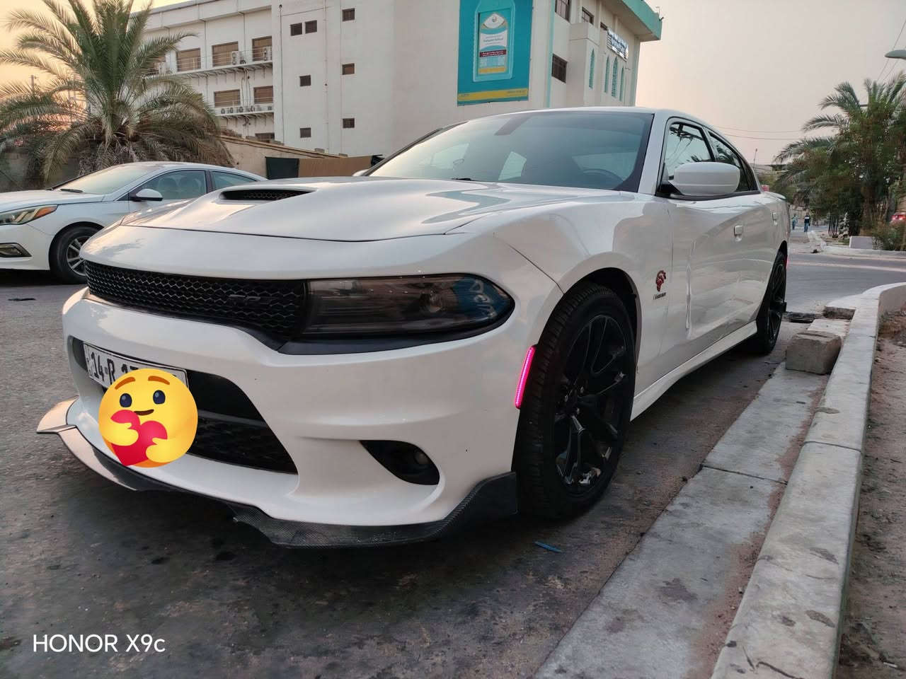 السلام عليكم شباب...
جارجر  Rt2019 سوبر تراك باك  .. سيارة ستوك.. بلاديه من طول للطول  حتى كزوز
دبات سود بلاد..

موصفات فول عدا فتحه...
محرك 5700 ستوك بلادي بدون فتح

رادار جانبي. نقطه عميه...

حساس خلفي
كشنات حضن جلد 
كشنات تدفئه وتبريد. فول كهرباء ايسر وايمن 
ترحيب بل مرايه 
دكمه سبورت وشفتات 
تشغيل عن بعد 

شاشه جبيره ابل كار بلي  و اندرويد اوتو 

كت Srt. بلادي. 

الاضافات.  
لايت شكل جديد  2023   لد اشارة غلى طول  لايت 
ويل سكات باك  مع تخم تاير.. 

دركه مضلعه بدون Rpn

الحادث. خفيف ومعقول.. بنيد صبغ. واركان جاملغات. الاماميه. وتعديل بسيط. بل مقدمه.. 

صورة كدامك 

رقم بصرة شبه مميز.. والسنويه مجدده  2031.. حجم محرك مذكور بل سنويه  5700

السعر...... 198........ 
بيع او مراوس ب سياره اقل... امريكي فقط

جارجر اوباما.. جالنجر.. دورنكو.. جيب.. ومحتاج فرق... 

للتواصل.. 
*********** 
*********** 

عنوان البصرة _الزبير...
