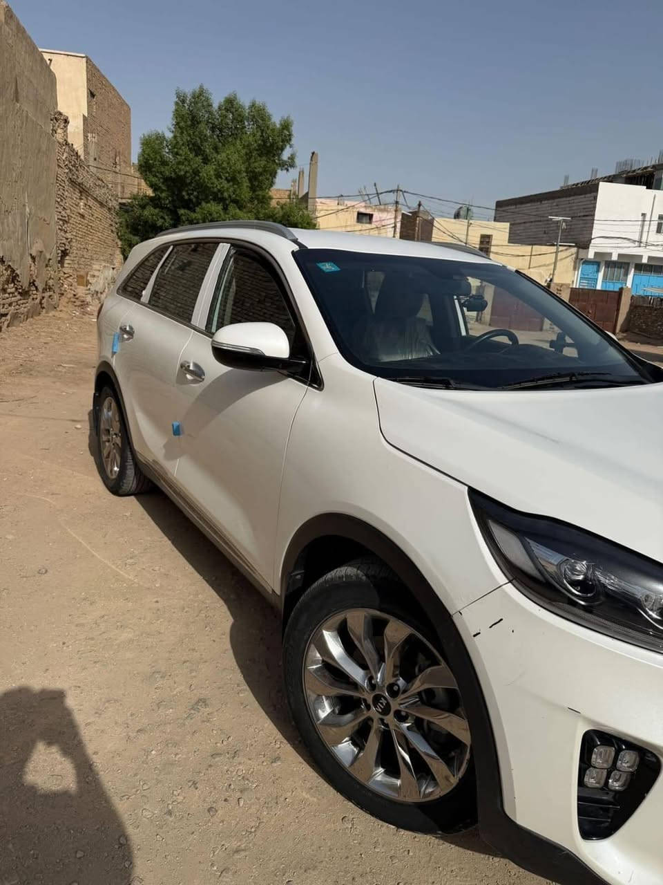 سلام عليكم سورنتو خليجي موديل 2019 رقم بغداد مشروع وطني بسمي بيه بارد بل باب الخلفي عكس السايق شبر وبيه بل جاملغ الامامي بارد وتكحيله زغيره على كد اصبعين زغيره كلش السعر  215 /***********
