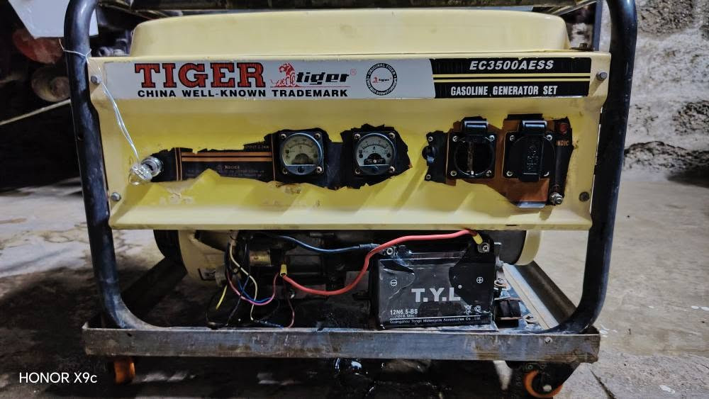 السلام عليكم
مولده نوع تايكر TIGER شغال أي عيب مابي
شرط التوليد سلف شغال
للبيع السعر 120 الف وبي مجال
للاستفسار الاتصال على الرقم ***********
العنوان كركوك اسرئ مفقودين كركوك, العراق

نص مكتوب في الصور:
- HONOR X9c