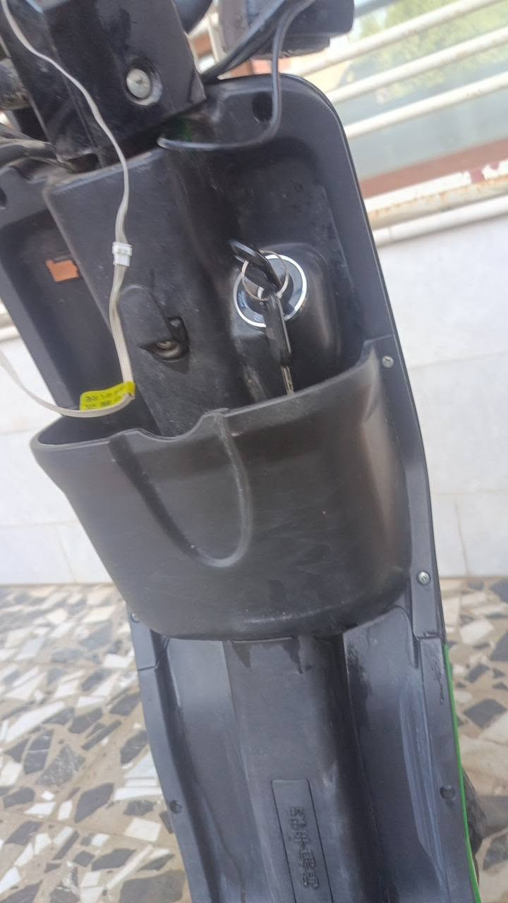 السلام عليكم دراجه شحن للبيع نضيفه بسعر مناسب 3500 وبيه مجال مكلف بل نشر حله +9647829366650
