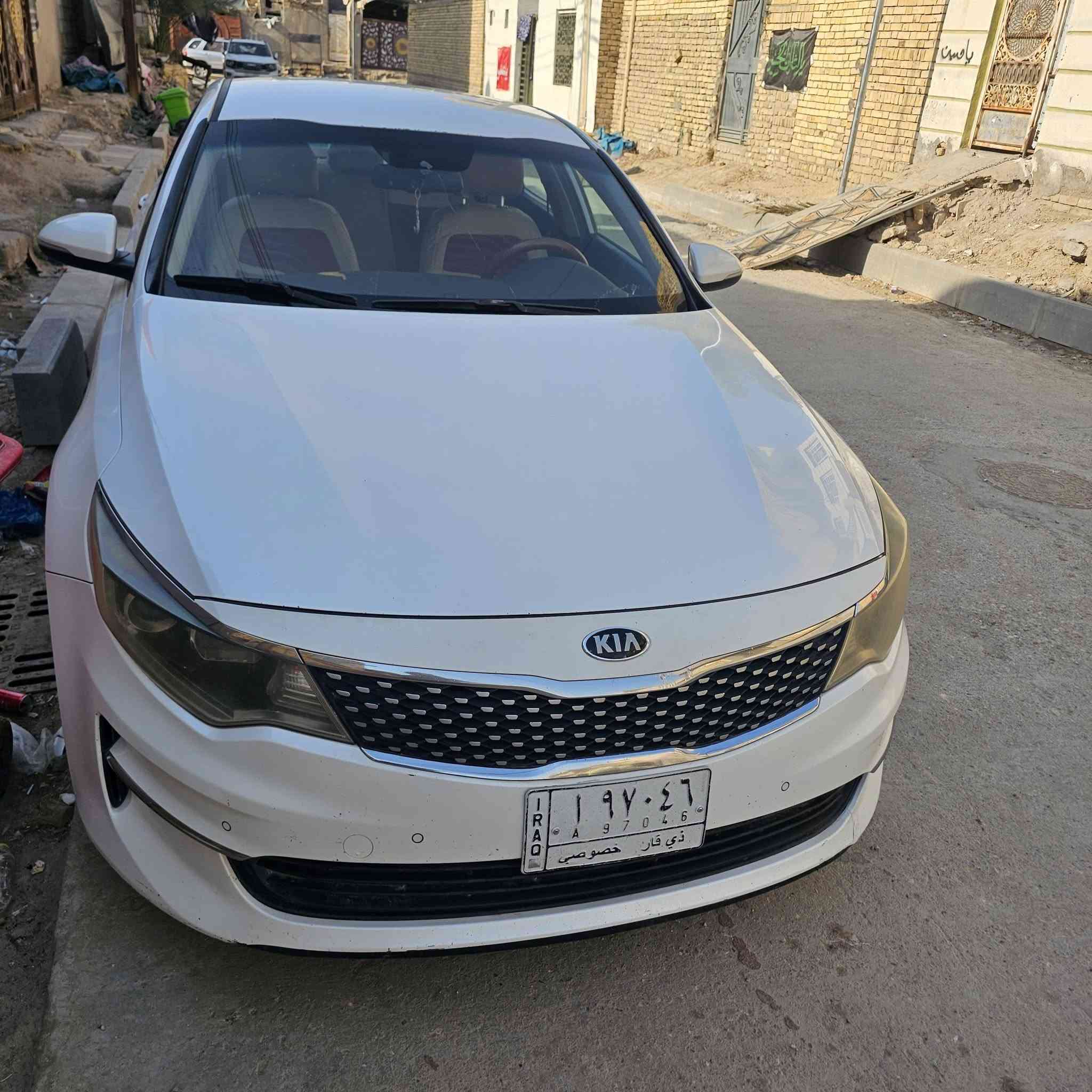 كيا اوبتيما خليجي محرك ٢٤٠٠
بيها بارد بباب السايق بدون صبغ 
ماشية ٢٣٥ الف 
السعر ١٦٥ وبيها مجال 
***********
