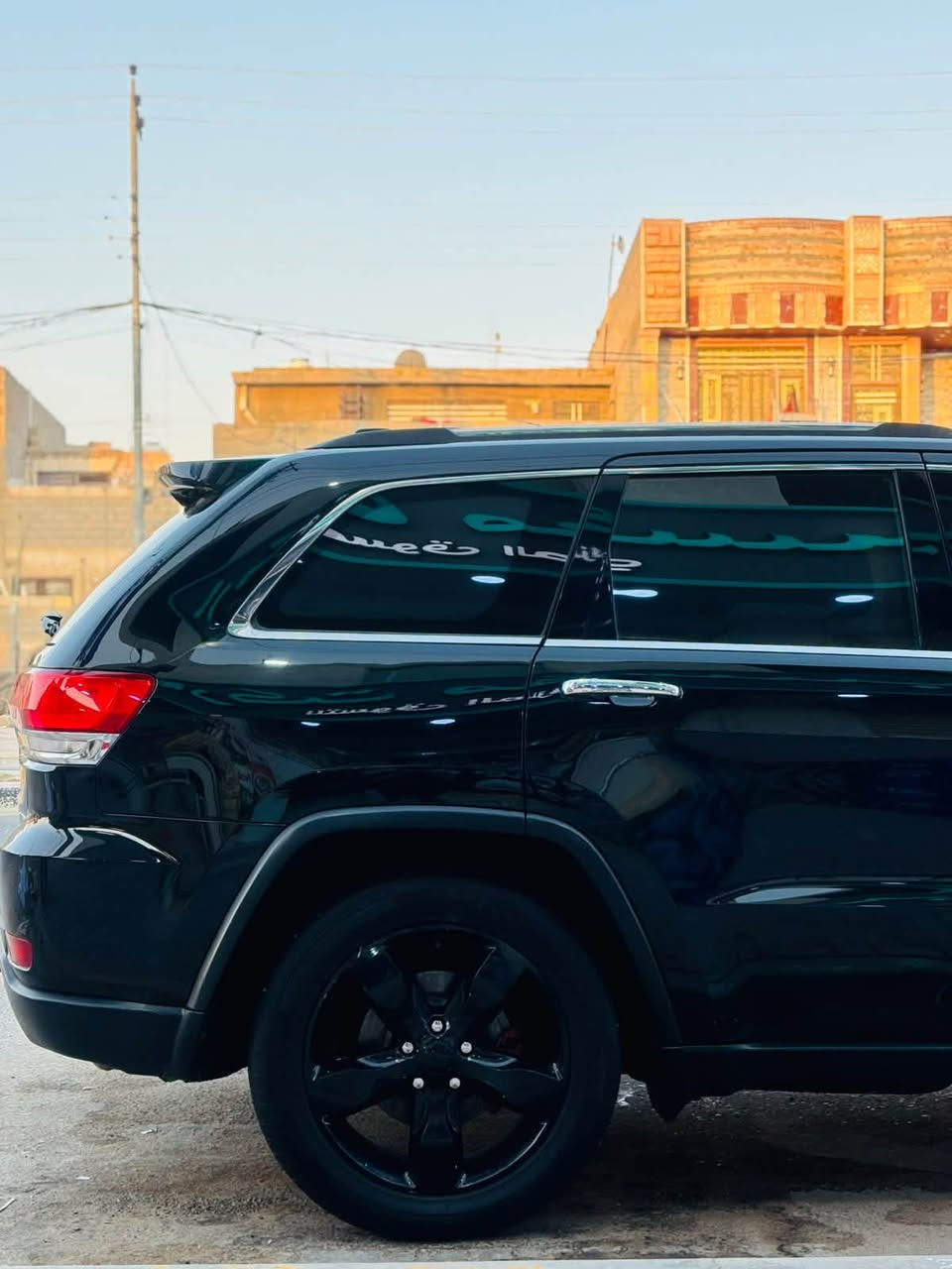 للبيع Jeep Grand Cherokee 2015 Limited Plus – Limited Plus – فول مواصفات
✅ دفع رباعي
✅ فتحة سقف
✅ شفتات + دوسات
✅ كشن
✅ تبريد وتدفئة للمقاعد
✅ تدفئة ستيرن
✅ صندوق كهربائي
✅ باقي المواصفات فول

🔹 رقم بغداد 

سياره بانزين عادي بدون اي ادونز 
حادثها باب سايق وجاملغ بدون اي دواخل
السعر 160 وبيها مجال 
للاستفسار:
***********
