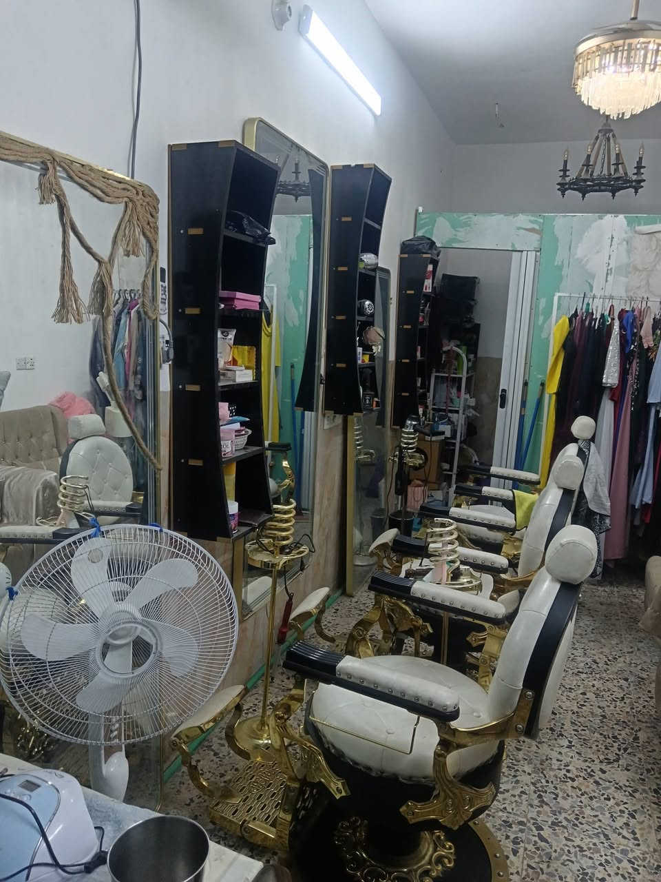 السلام عليكم أدوات حلاقة جديدة مستعمل قليل الي يريدهن يراسلني واتساب ***********
