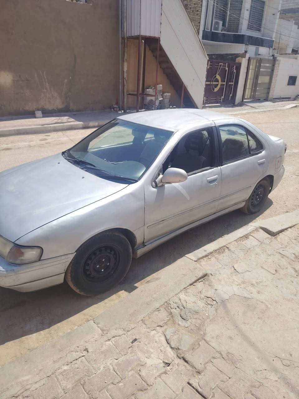 نيسان سني 1995
كير محرك جيد
تحويل راعيه بغداد بل شعب
عنواني كربلاء
***********
