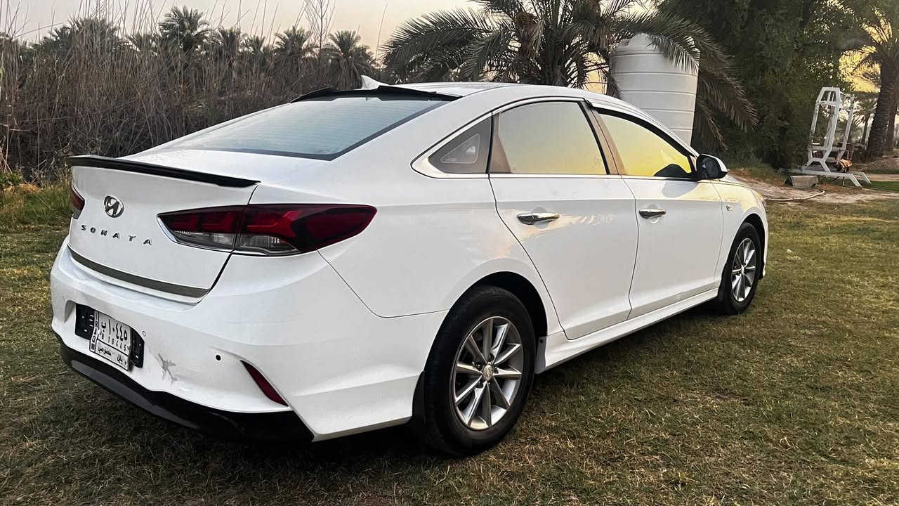 سلام عليكم سوناتا مديل 2020مكينه 2000دوش سيارة جديدة كلش بجم كبس بيه بس دور الجاملغ الخلفي كشن كهرباء وتبريد وتدفئة مري شفط كامره شاشه كشن جلد اهواي بيه شغلات حلوه مكاني حله السعر 133وبيه شي جداً بسيط *********** حلة, بابل
