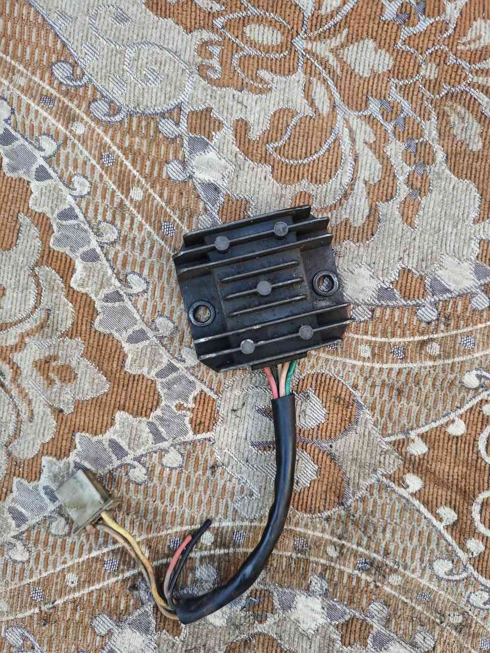 سلام عليكم عندي غراض للبيع شوته سعره ٣ وصالنصه نجمه اصليه سعره ١٠ صفاحيات سود سعرهن ٢ كور مابي شي مال ارشه سعره ١٠ جسر مابي شي شغال سعره ٣ تاير مستعمل اخو الجديد بعده بحباياته ب ١٠ دبلات نضيفات ب١٠ سوبايه سعره 5 كويل نار سعره 2 الموكان الجاير رقمي ***********
