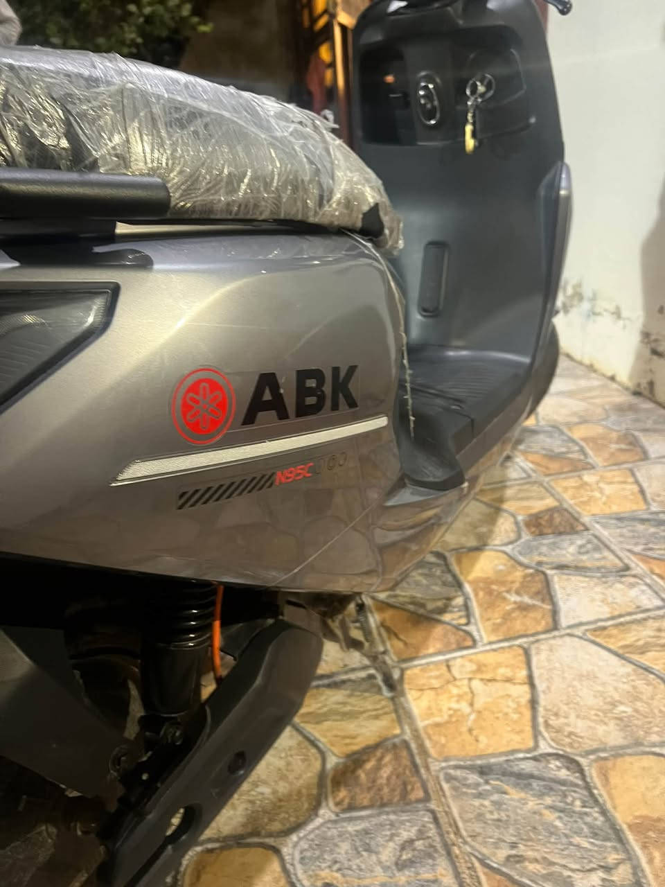 ABK N95C • ٢٠٠٠ واط • ٦ بطاريات غرافين