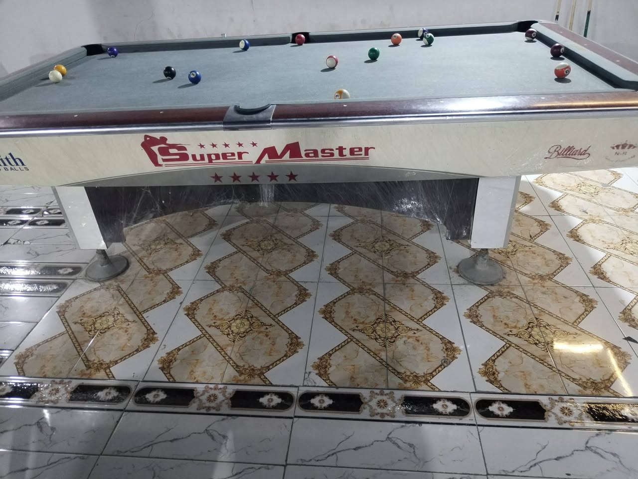 سلام عليكم
ميز بليارد سوبر ماستر دبل شاصي نظيق جدا

مع كامل ملحقاته السعر 9$ 

ديالى /بلدروز

 ***********

