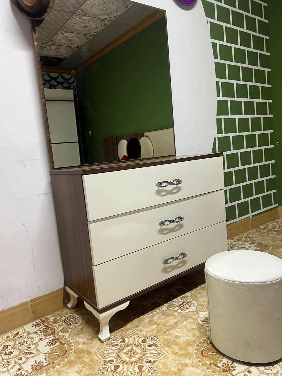 بيع مستعجل // غرفه تركي سعره 350 وبي مجال // مكانه تكريت
