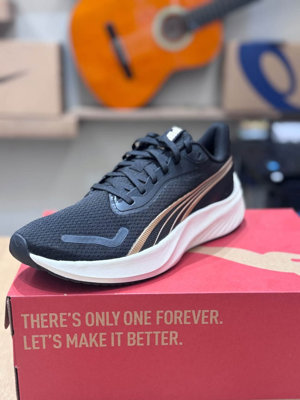 👟 PUMA BONUS LITE

🔥 حذاء رياضي رجالي بتصميم عصري وأنيق، يجمع بين الخفة والراحة للاستخدام اليومي.

🖤 الأسود: قياسات 41 – 42 – 43
💙 النيلي: قياسات 42 – 43

☁️ نعل مريح وسميك
🪶 تصميم خفيف ومناسب للمشي والمشاوير اليومية
✨ شكل رياضي أنيق وسهل التنسيق

📲 للطلب والاستفسار: ***********
📸 Instagram: zeyad.brand
🎵 TikTok: @zeyad.brand
📘 Facebook: زياد براند للوكالات العالمية
