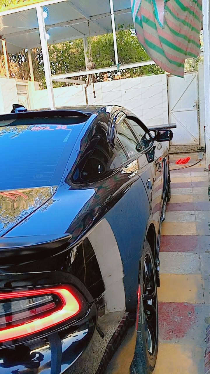 السلام عليكم للبيع دوج جارجر sxt2018 حادثه دعاميه فقط ومحدثه بنيد ودعاميه السيارة بدون صبغ عدا قطع التحديث سونار موجود بل منشور مواصفات السياره فول واحد عله واحد فول للاخير السياره كاصه عله ايدي من 2018 لحد الان السياره جديده بمعنى الكلمه من امريكا جاي تزويد صالنصه صوت كلش حلو  رقم بغداد تحويل ثاني يوم السعر215 وبيه مجال ‏‪***********‬ بغداد, العراق
