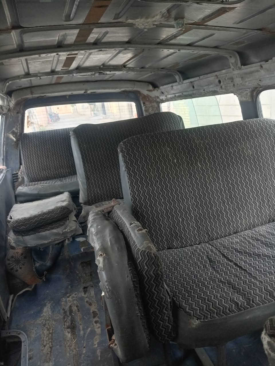 كيه بستا 95سنويه ل28 محرك جديد كير جديد فقط حداديه تعبانه سعر 15بيها مجال حك الجيه للتواصل***********

